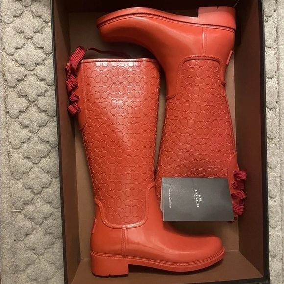 Red Coach Rain Boots Size 7 - Picture 1 of 3